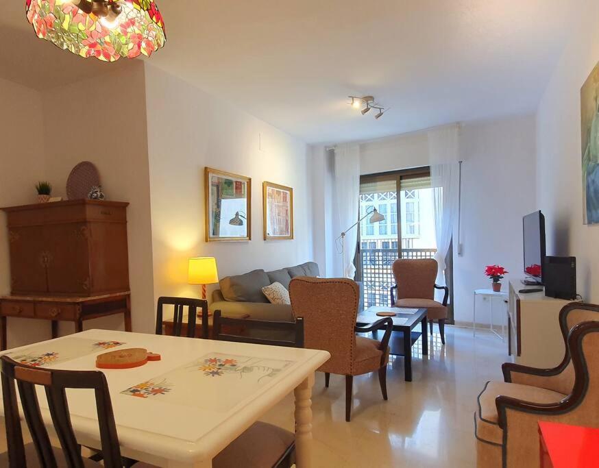 Acogedor Y Centrico Con Parking Apartment Granada Exterior photo