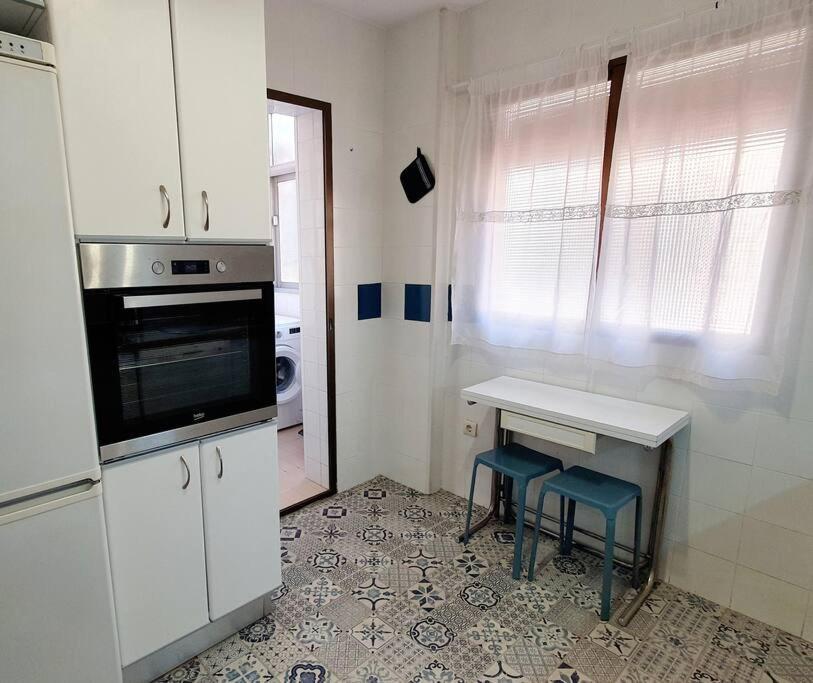 Acogedor Y Centrico Con Parking Apartment Granada Exterior photo
